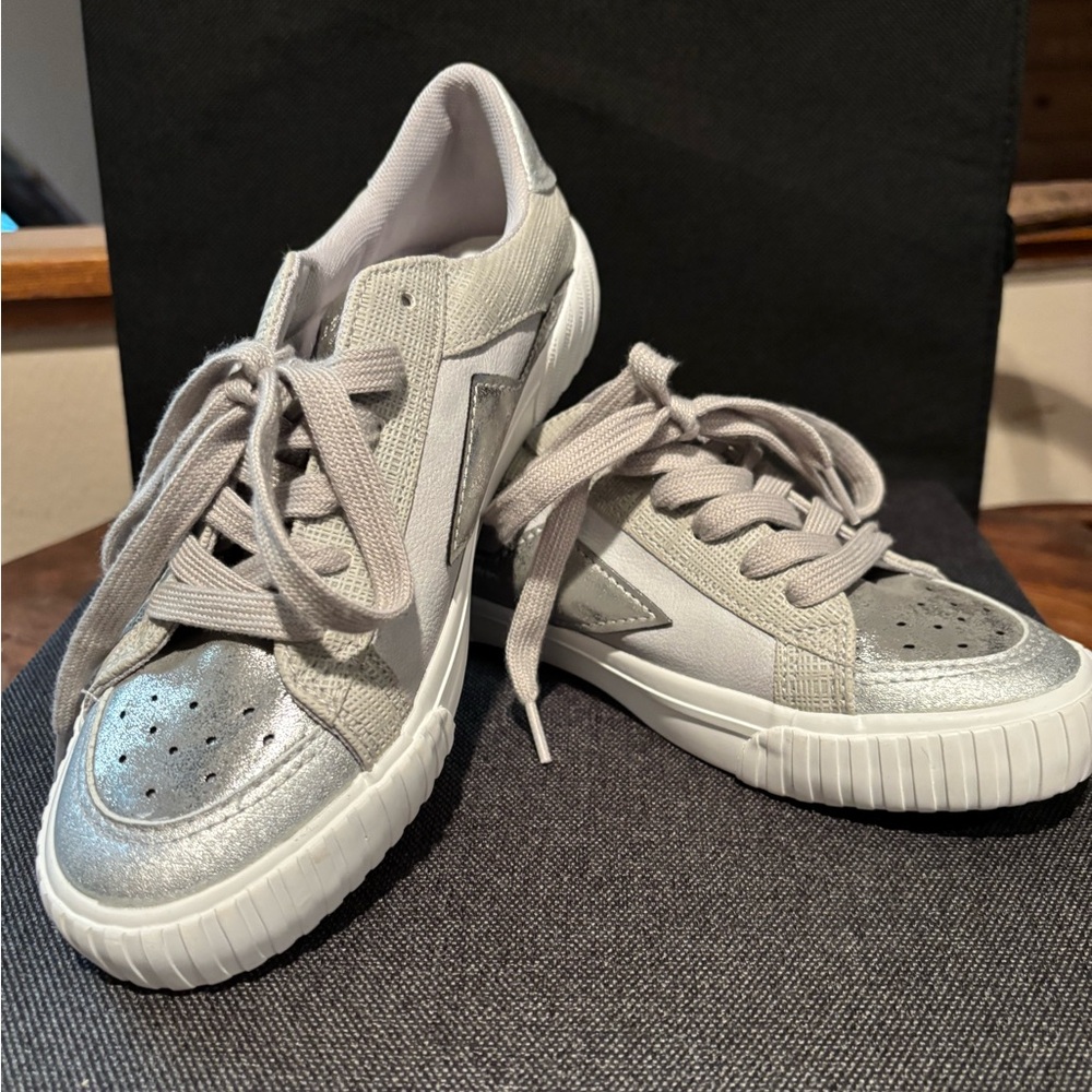 Brand New silver gray shiny tennis shoes Size 7.5 Blowfish Malibu never worn